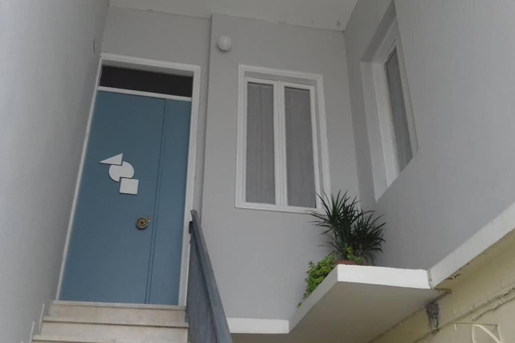 Paris House 1 Apartment Патра Екстериор снимка