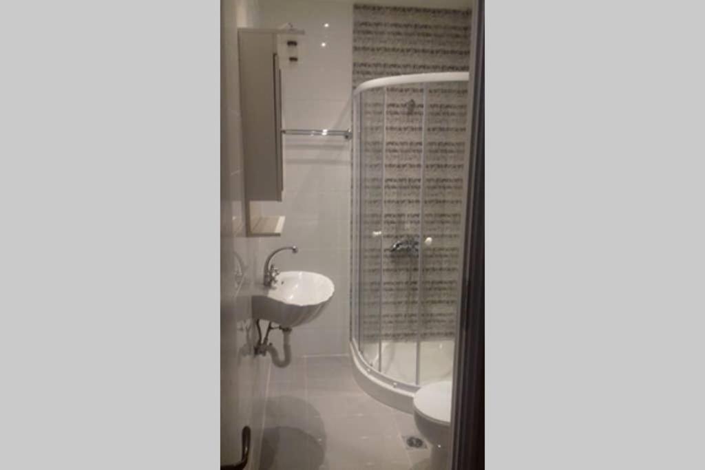 Paris House 1 Apartment Патра Екстериор снимка